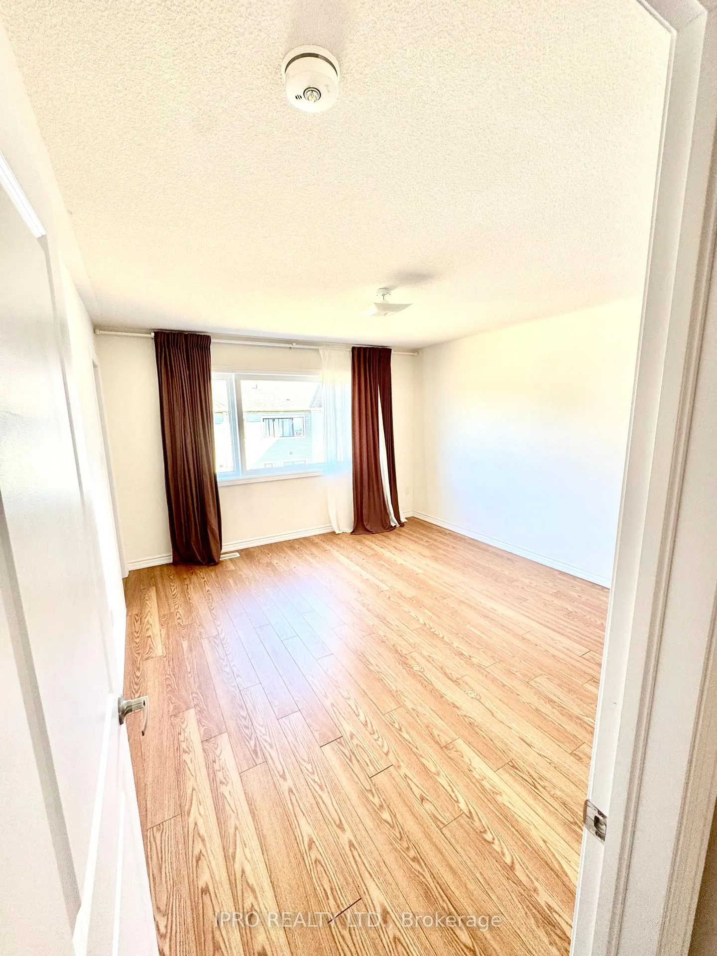 Photo 2 of 62 Valleybrook Road, Barrie, Rural Barrie Southeast — HOMEH