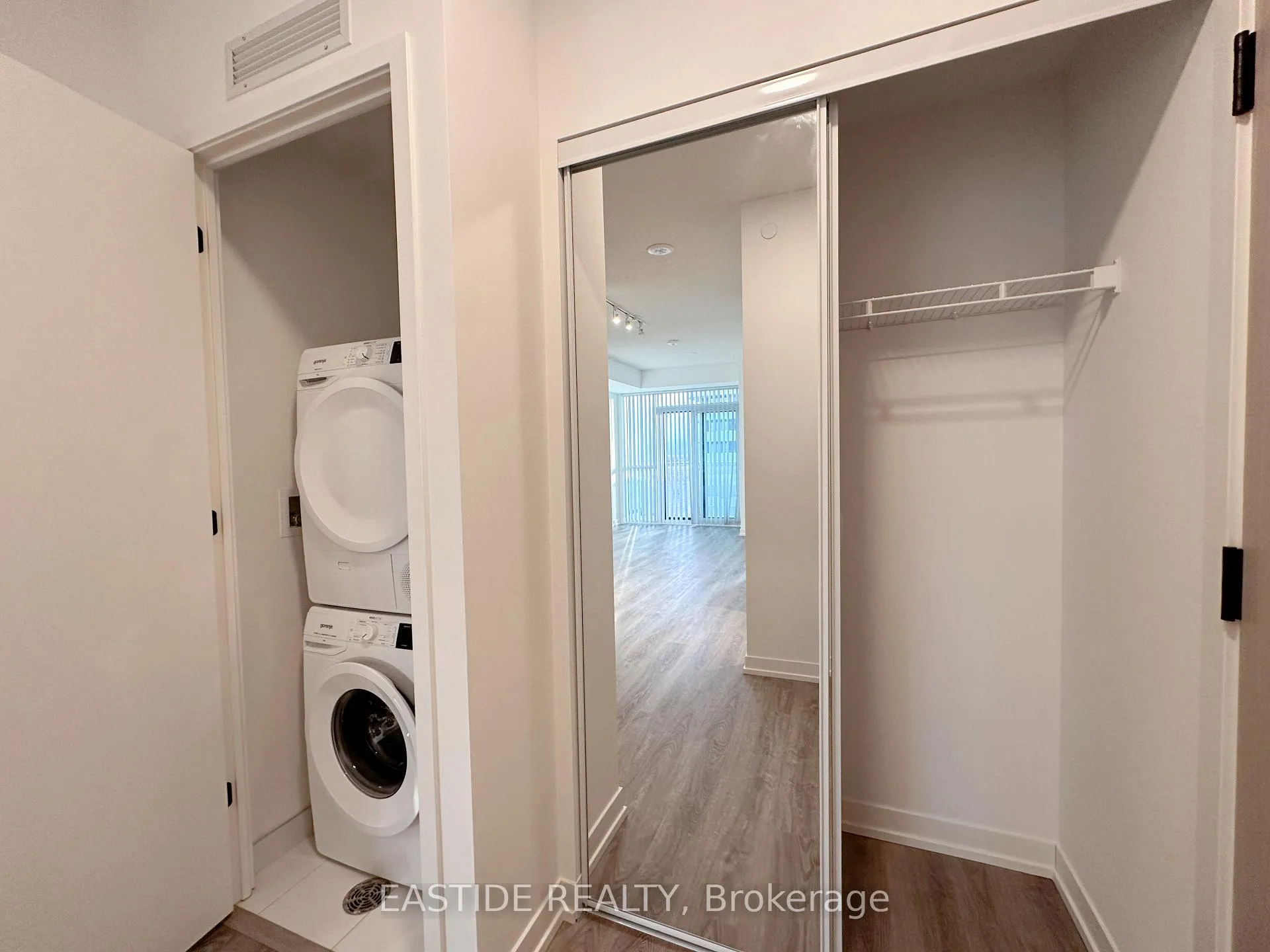 Photo 10 of Unit 1215, 8 Interchange Way, Vaughan, Vaughan Corporate Centre — HOMEH