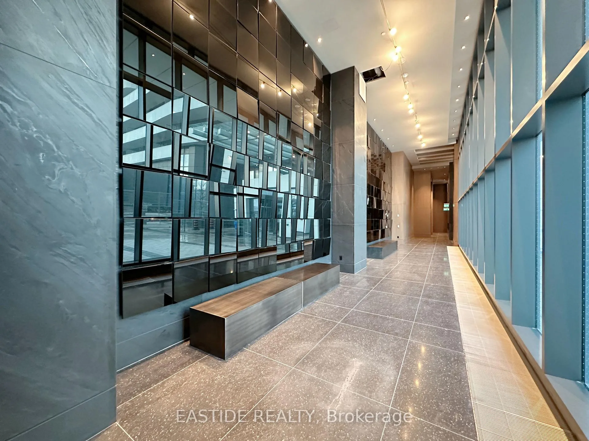 Photo 12 of Unit 1215, 8 Interchange Way, Vaughan, Vaughan Corporate Centre — HOMEH