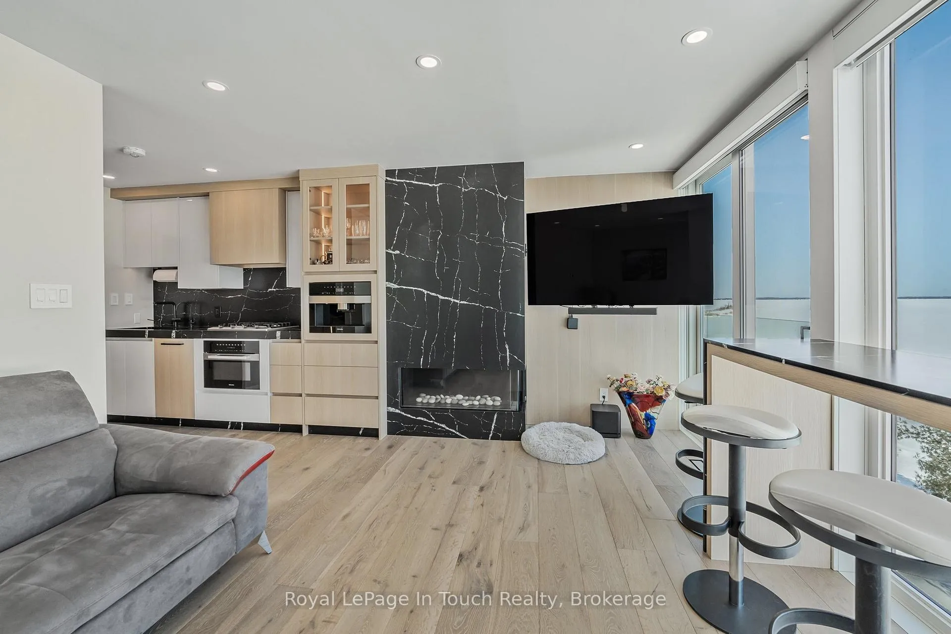 Photo 10 of 17 Swan Lane, Tay, Port McNicoll — HOMEH