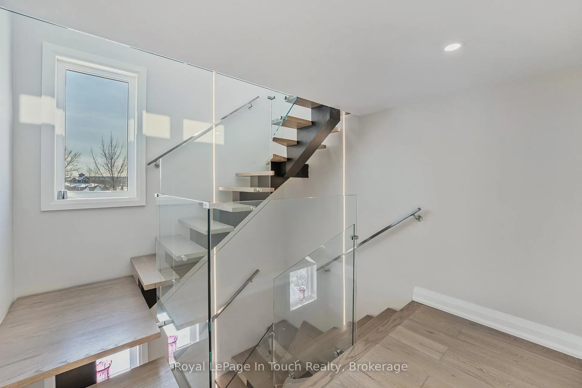 Photo 25 of 17 Swan Lane, Tay, Port McNicoll — HOMEH
