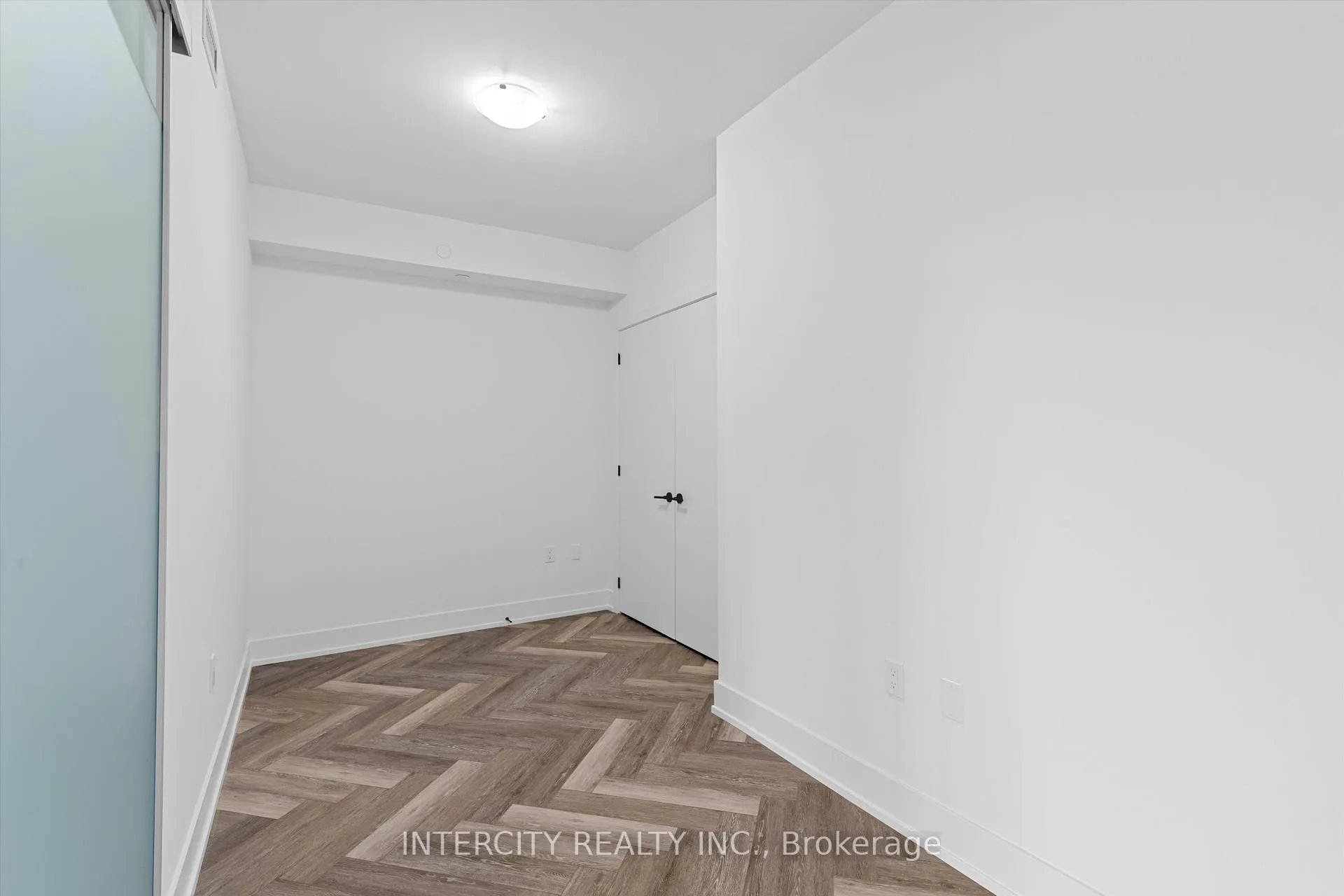 Photo 14 of Unit 205, 2075 King Road, King, King City — HOMEH