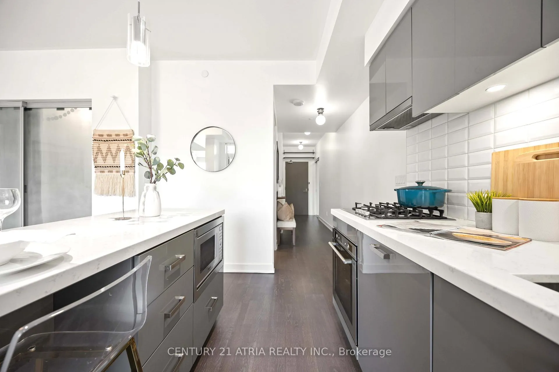 Photo 9 of Unit 303, 501 St Clair Avenue W, Toronto, Casa Loma — HOMEH