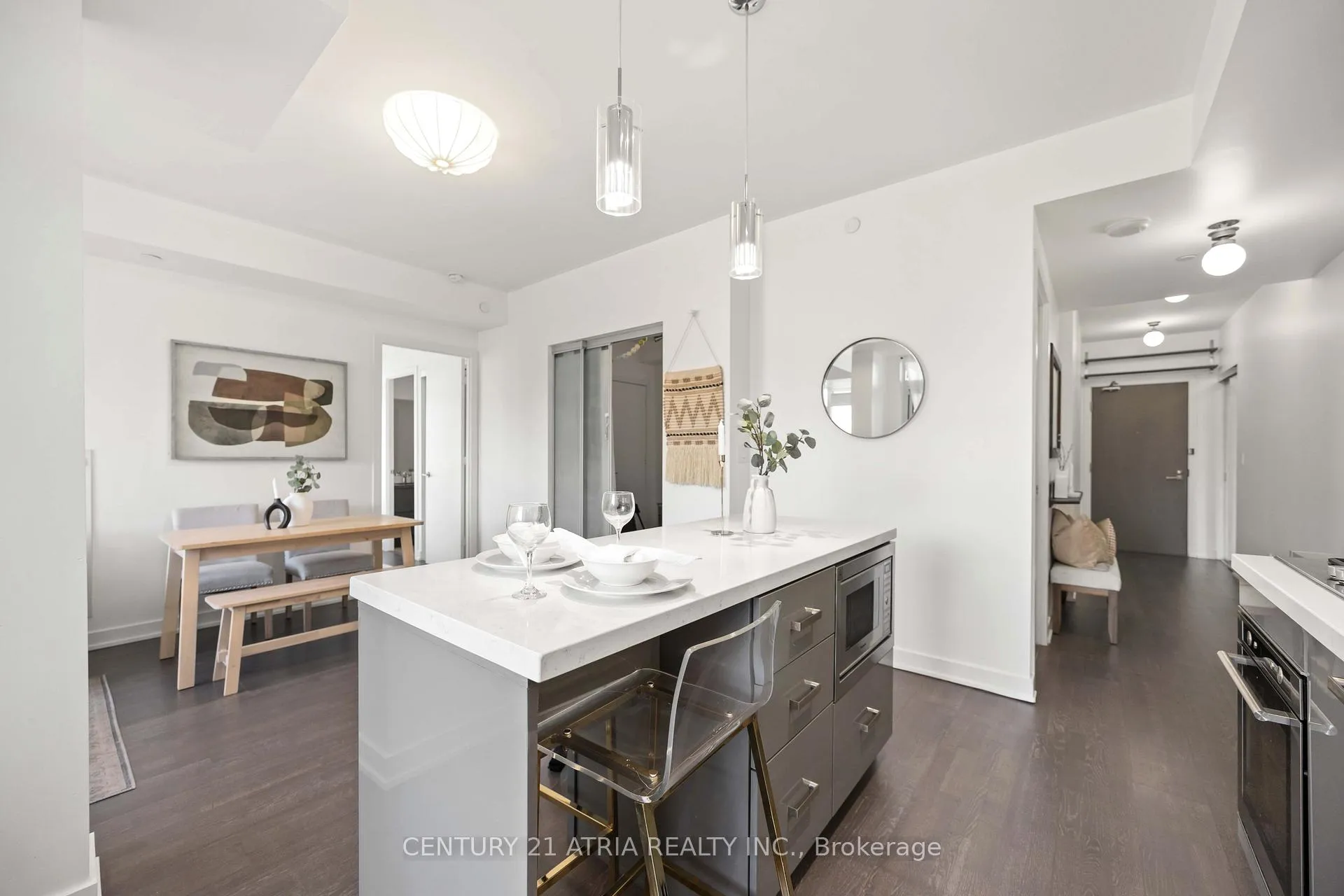 Photo 10 of Unit 303, 501 St Clair Avenue W, Toronto, Casa Loma — HOMEH
