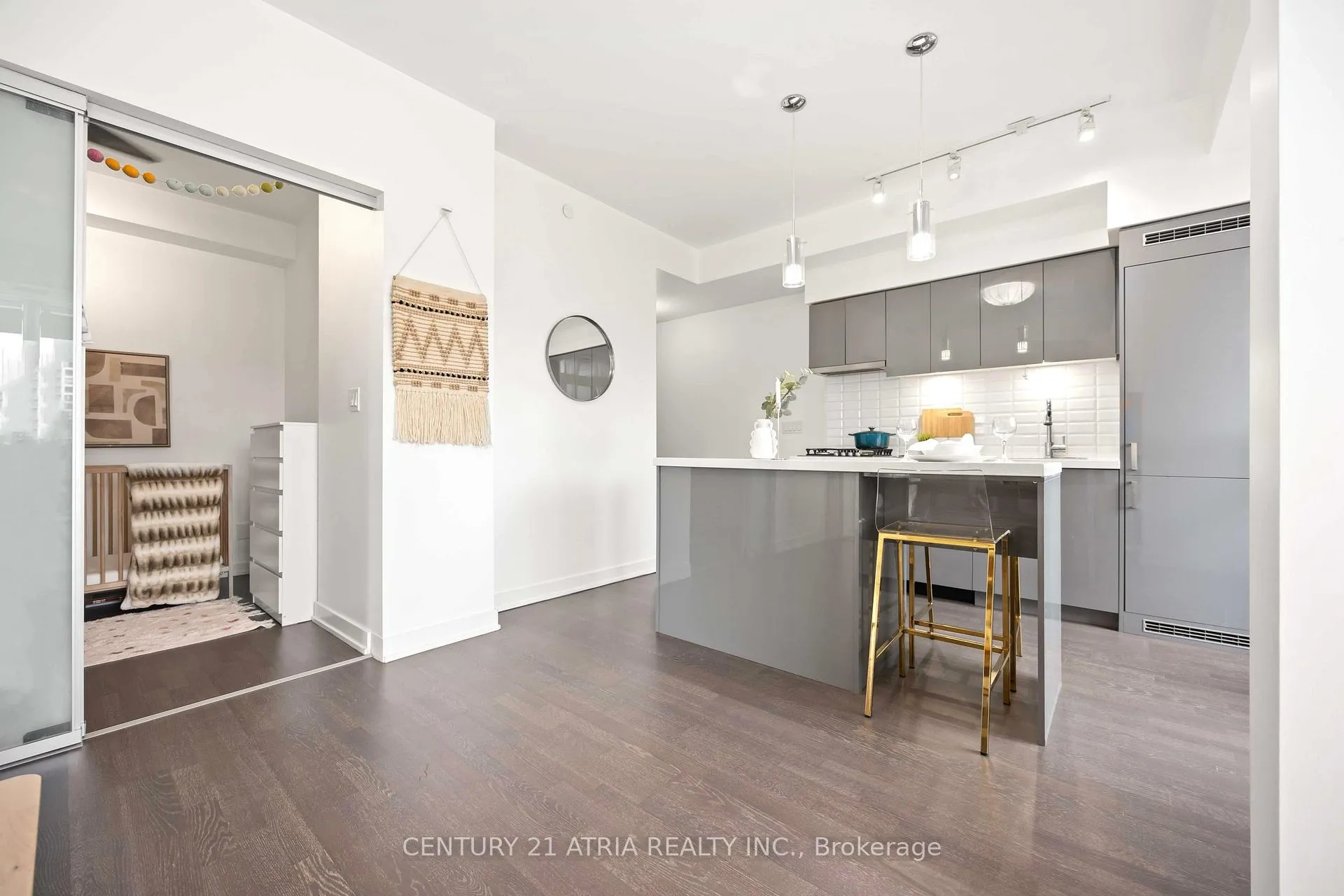 Photo 11 of Unit 303, 501 St Clair Avenue W, Toronto, Casa Loma — HOMEH