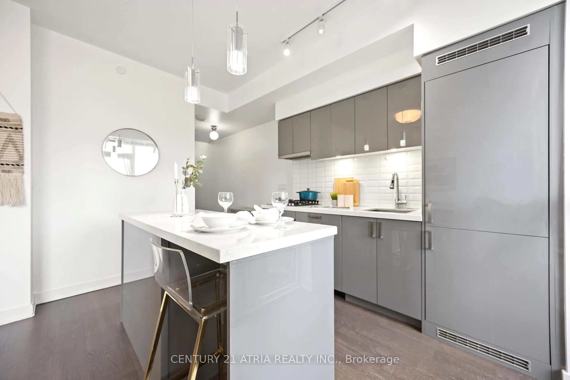 Photo 12 of Unit 303, 501 St Clair Avenue W, Toronto, Casa Loma — HOMEH