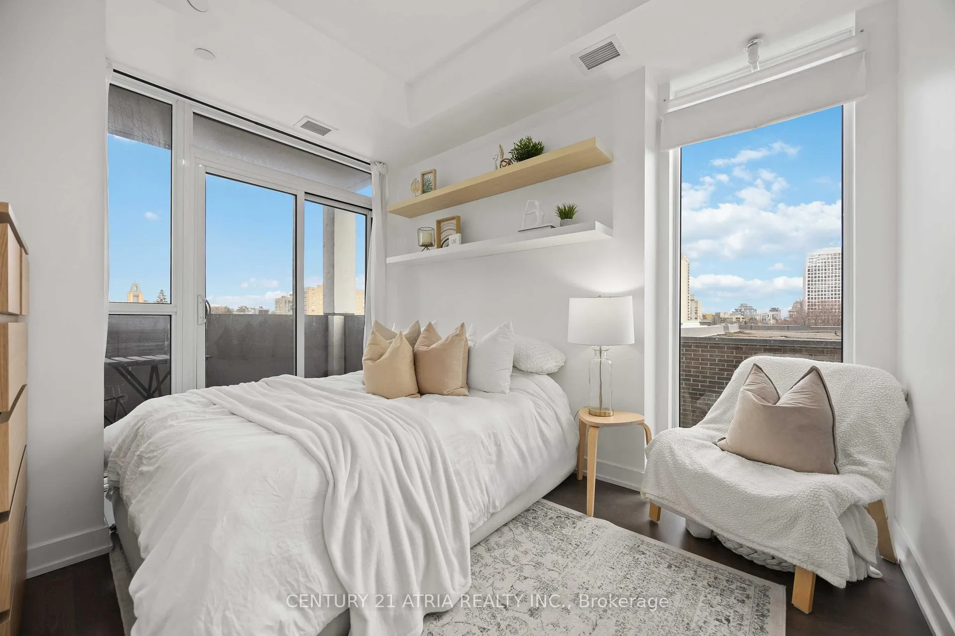 Photo 15 of Unit 303, 501 St Clair Avenue W, Toronto, Casa Loma — HOMEH