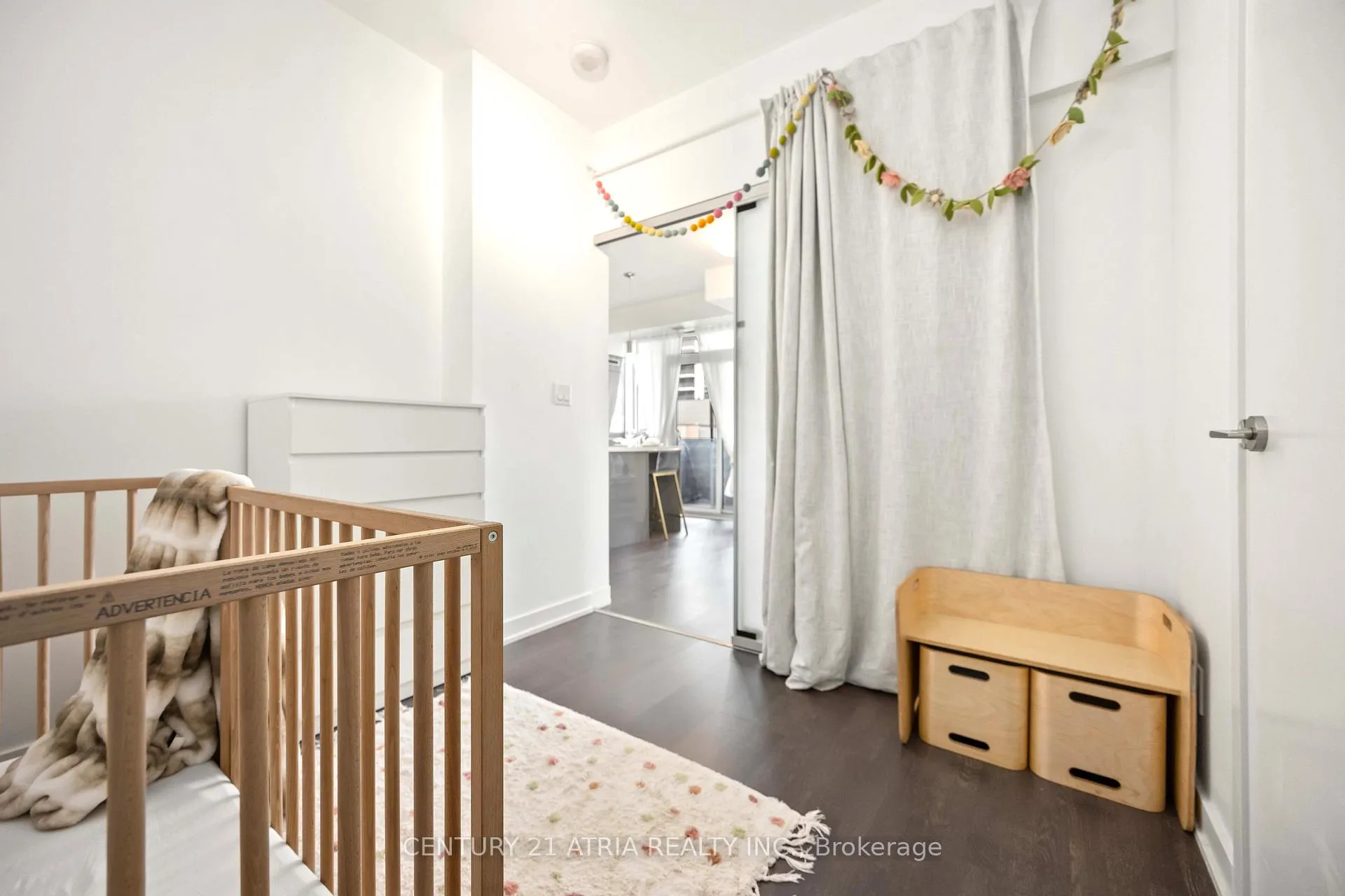 Photo 25 of Unit 303, 501 St Clair Avenue W, Toronto, Casa Loma — HOMEH