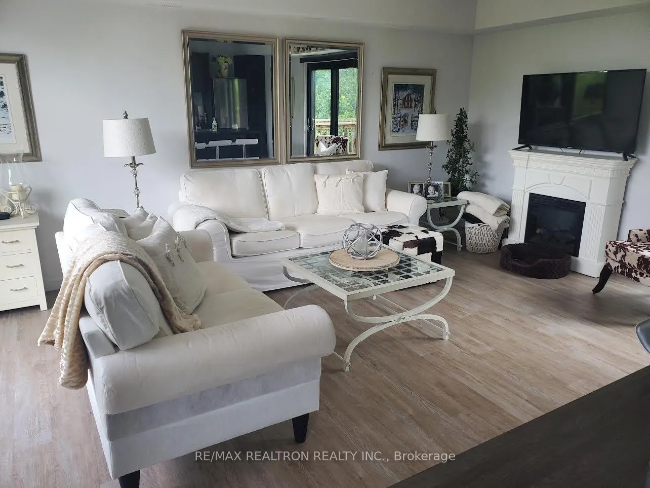 Photo 16 of Unit 2, 35 Albert Street, Barrie, City Centre — HOMEH