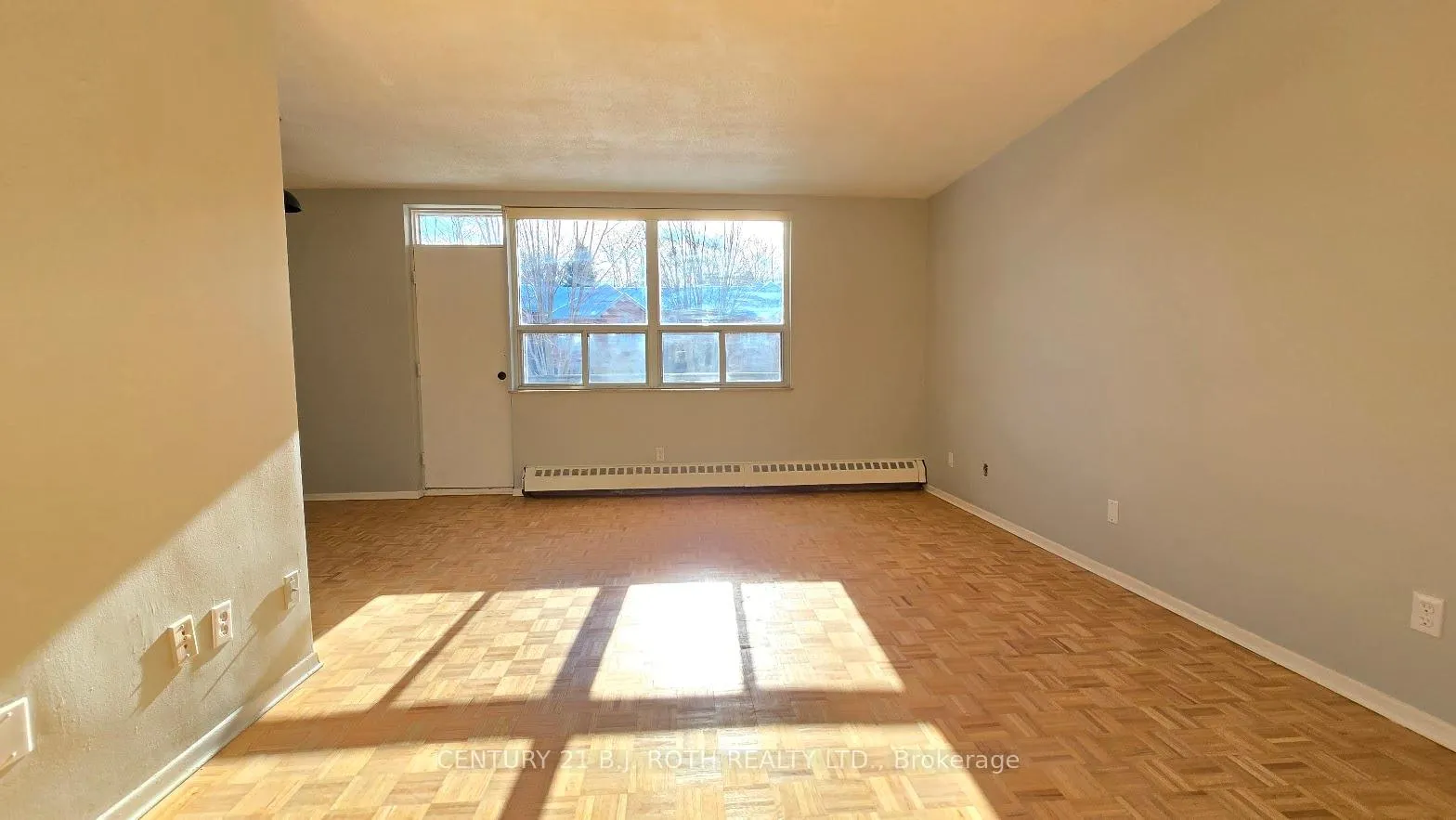 Photo 9 of Unit 206, 98 Holgate Street, Barrie, Allandale — HOMEH