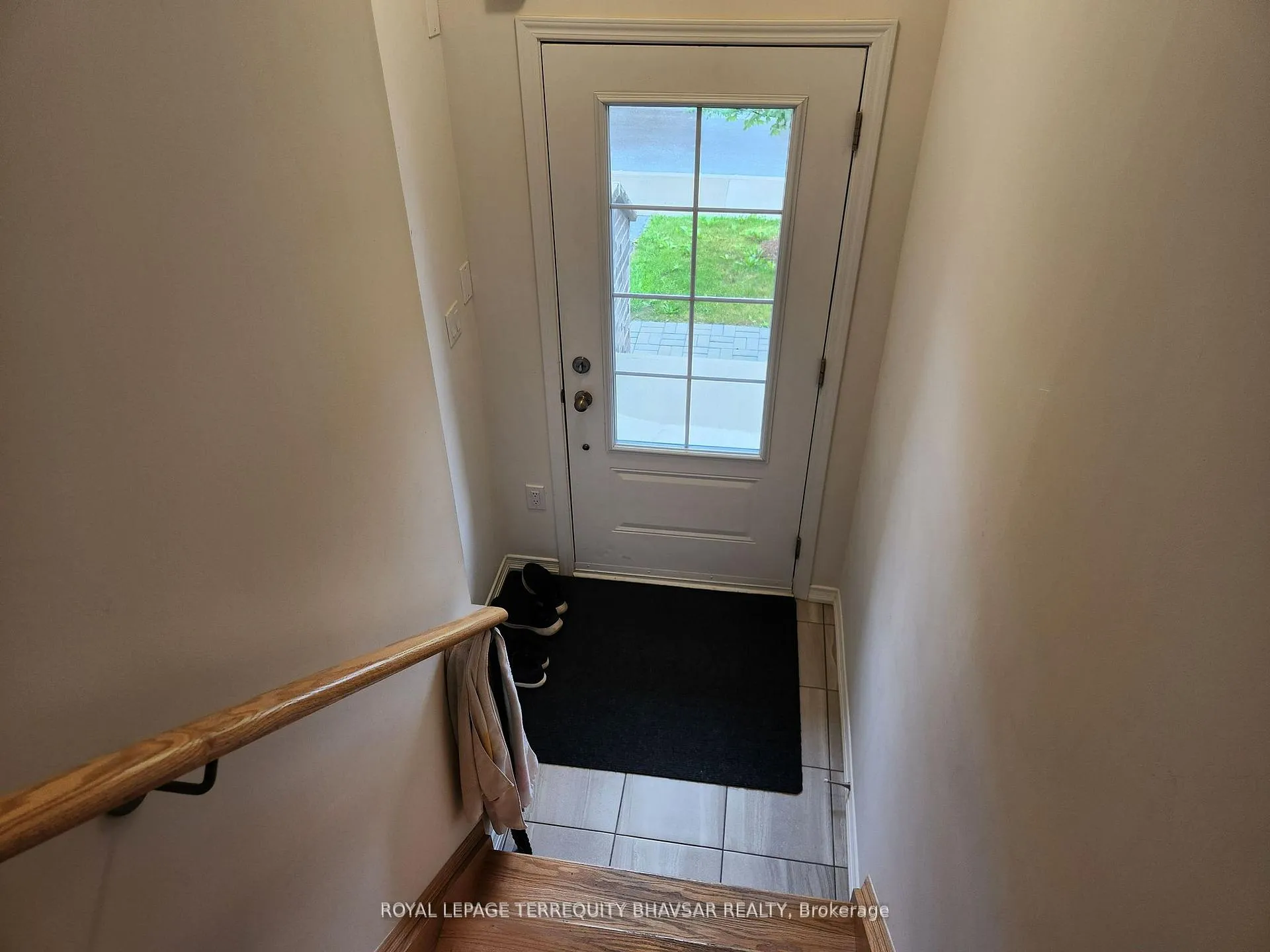 Photo 3 of 229 Danzatore Path, Oshawa, Windfields — HOMEH