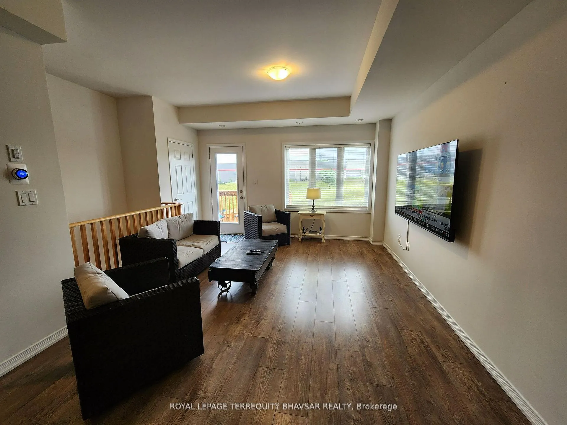 Photo 7 of 229 Danzatore Path, Oshawa, Windfields — HOMEH