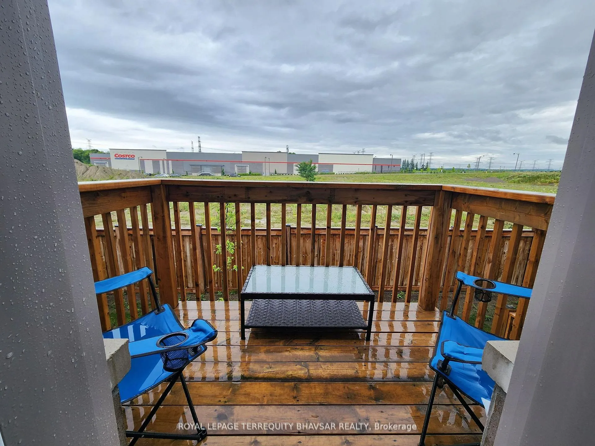 Photo 10 of 229 Danzatore Path, Oshawa, Windfields — HOMEH