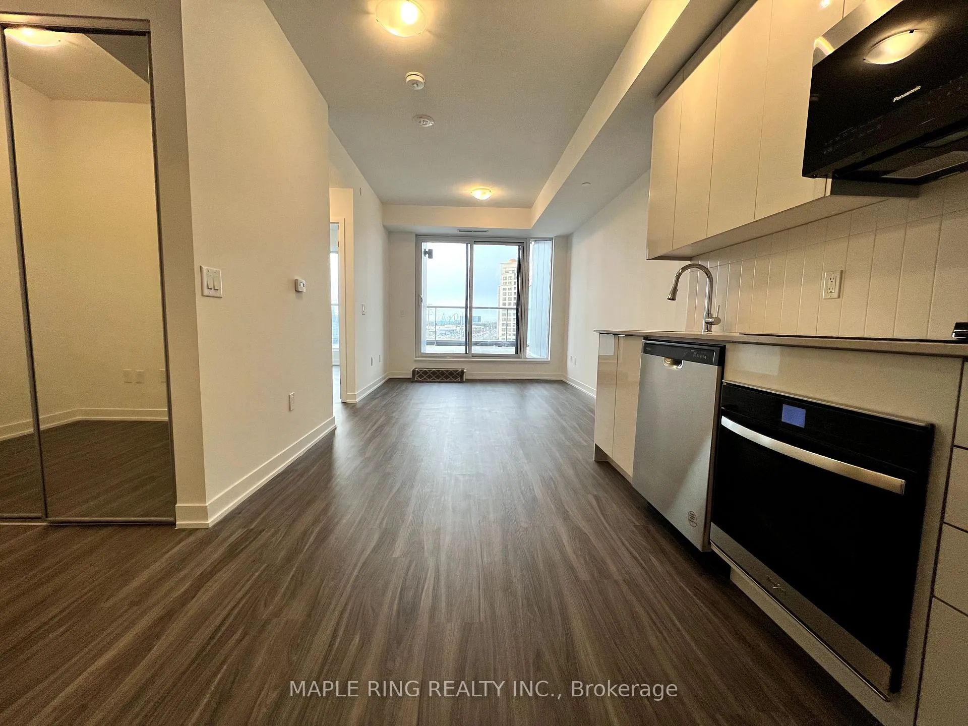 Photo 2 of Unit 519, 498 Caldari Road, Vaughan, Concord — HOMEH