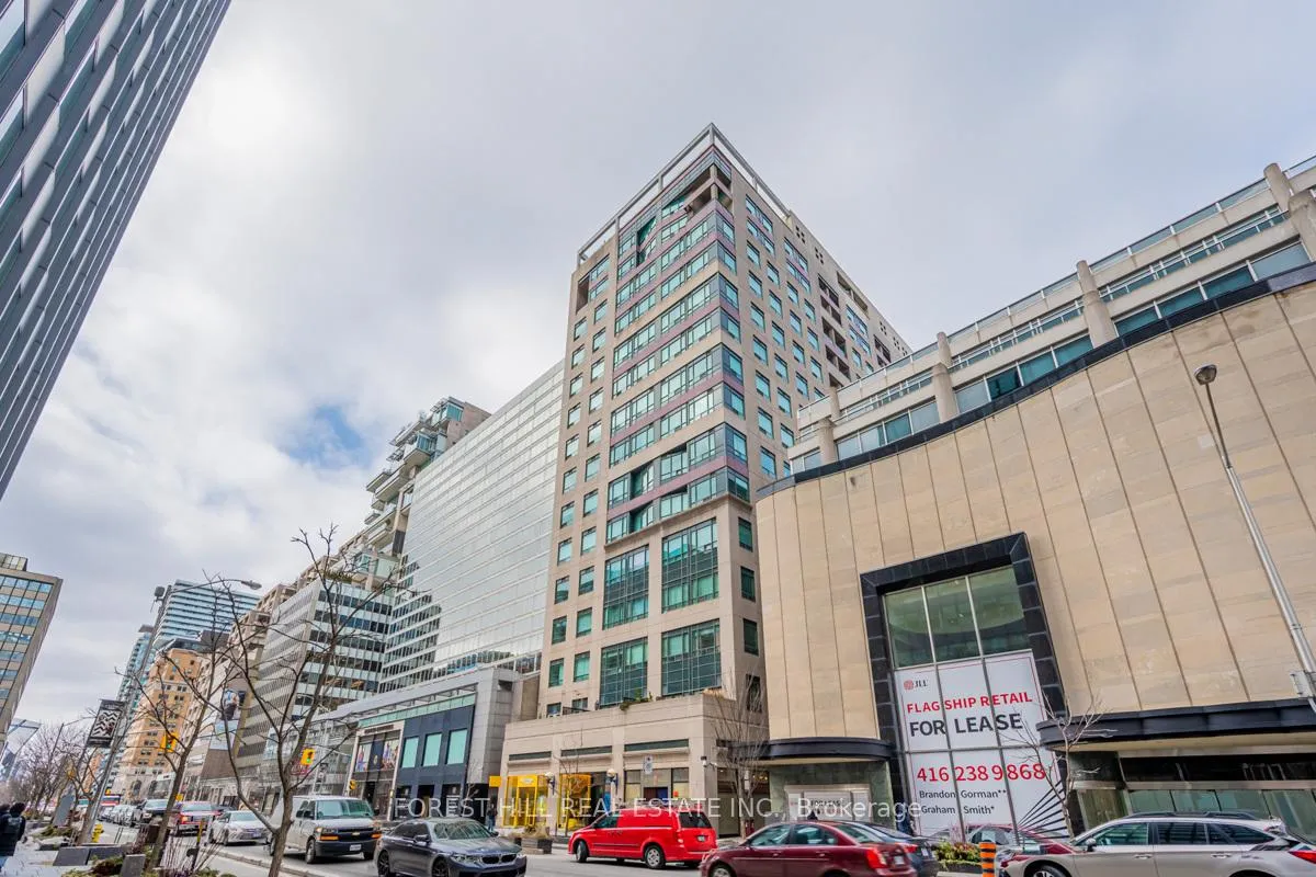 Front of Unit 1007, 102 Bloor Street W