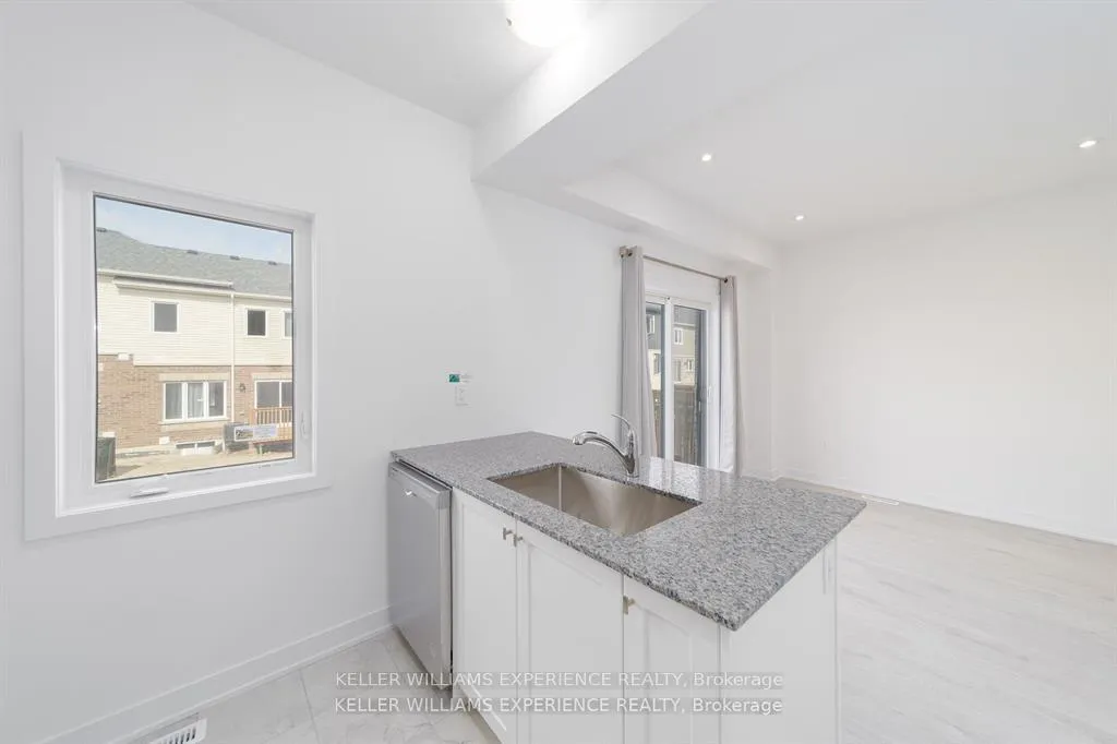 Photo 8 of 234 Prince William Way, Barrie, Painswick South — HOMEH