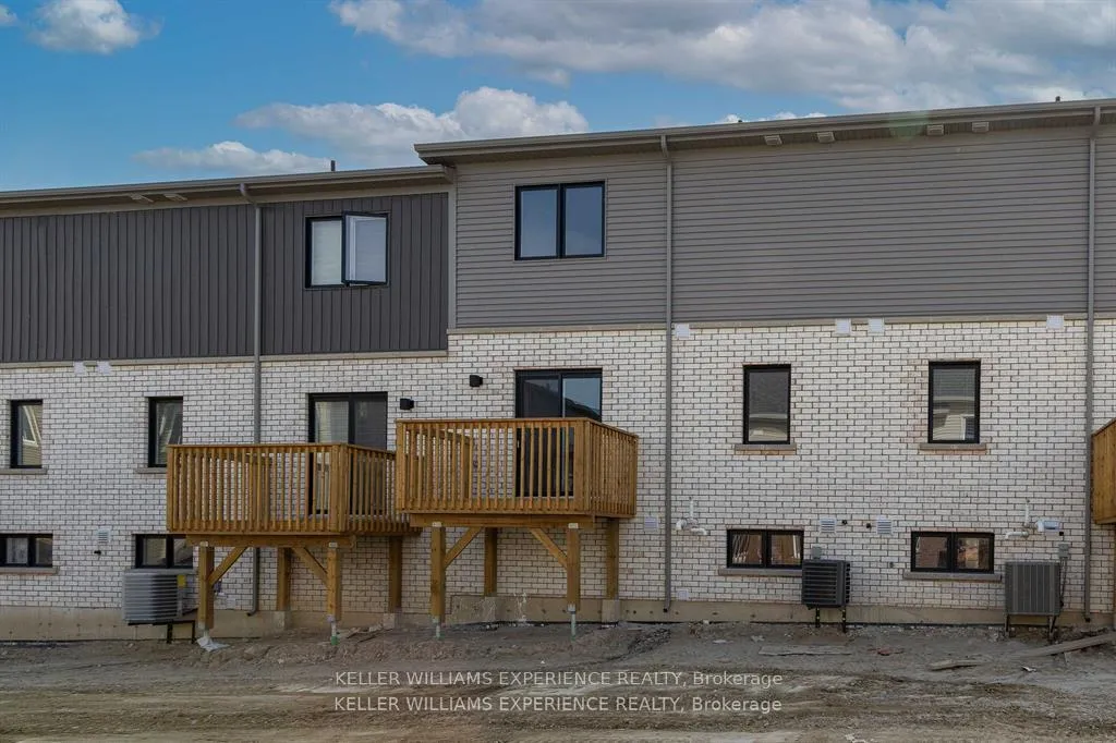 Photo 21 of 234 Prince William Way, Barrie, Painswick South — HOMEH