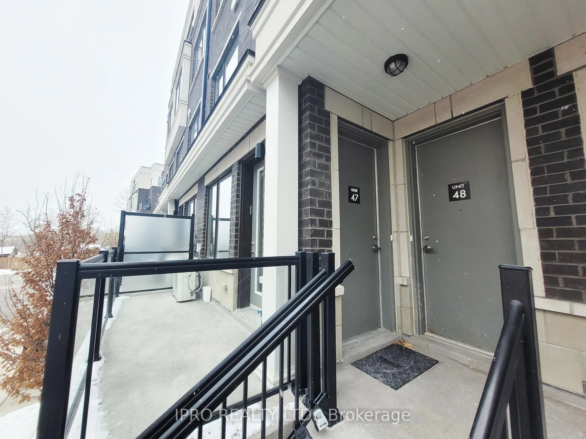 Photo 3 of Unit 47, 300 Alex Gardner Circle, Aurora, Aurora Heights — HOMEH