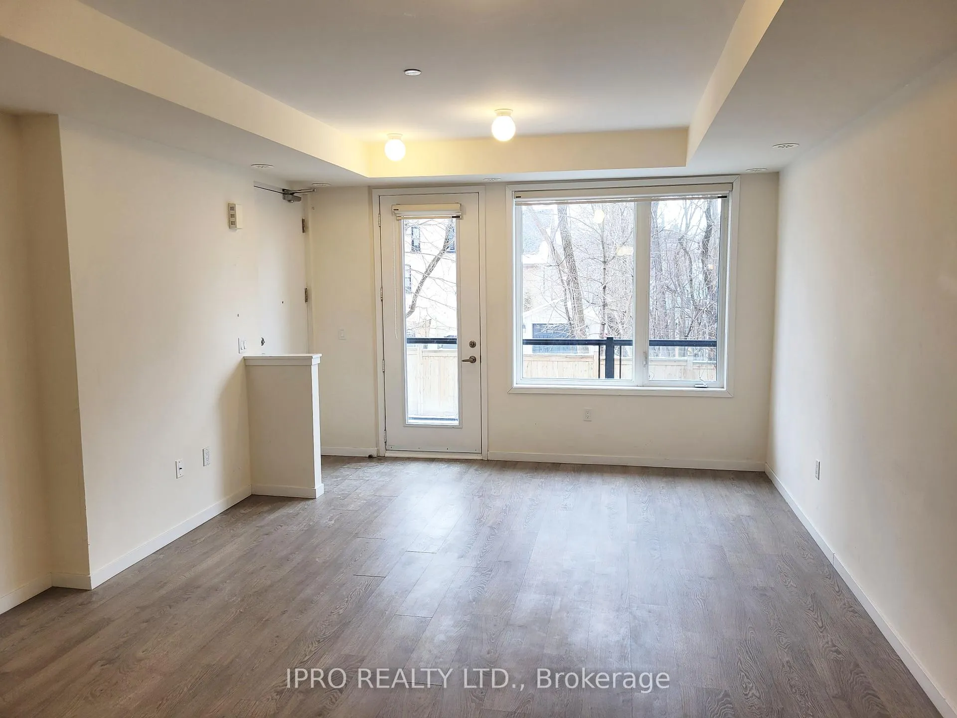 Photo 4 of Unit 47, 300 Alex Gardner Circle, Aurora, Aurora Heights — HOMEH