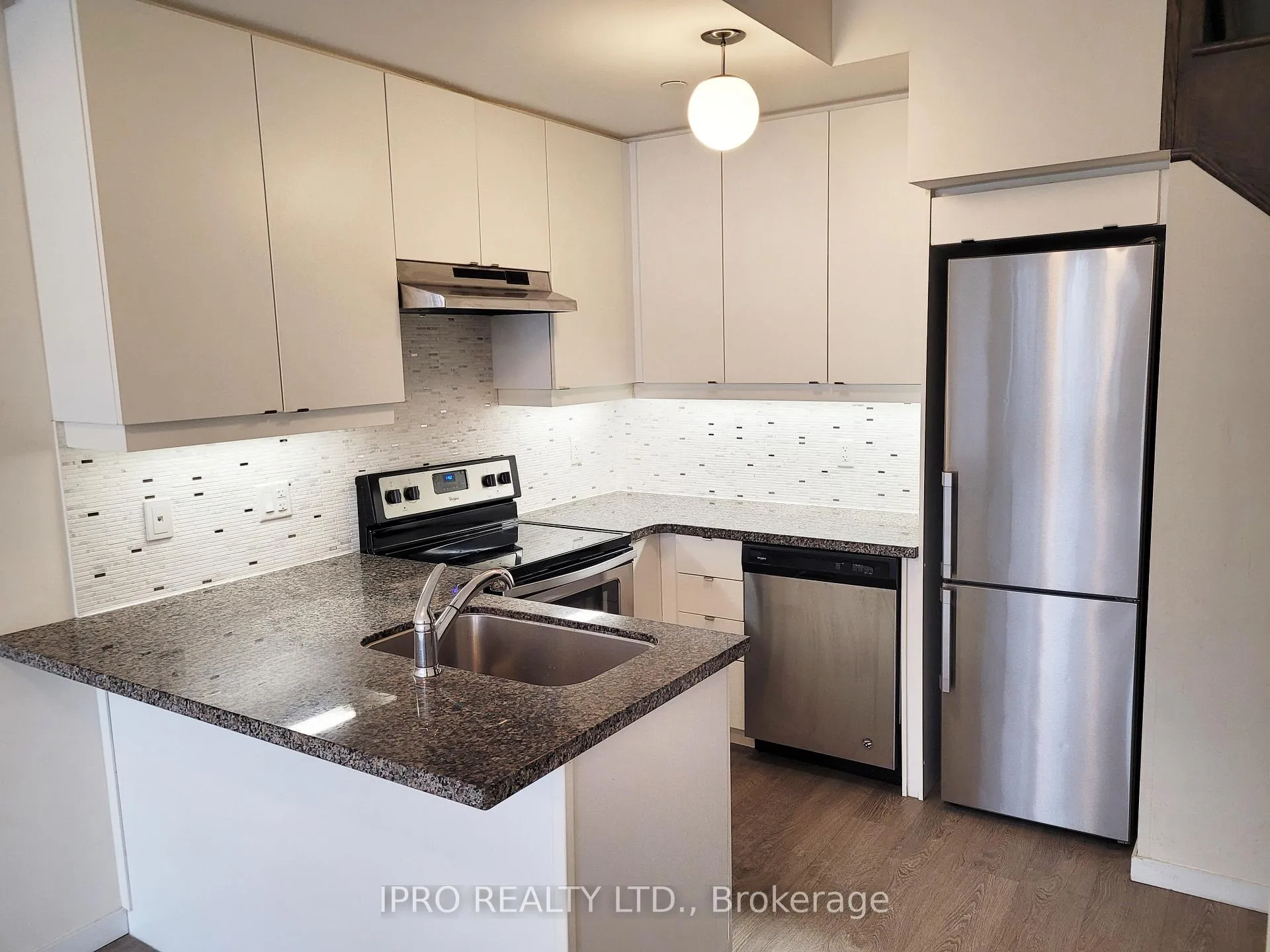 Photo 6 of Unit 47, 300 Alex Gardner Circle, Aurora, Aurora Heights — HOMEH
