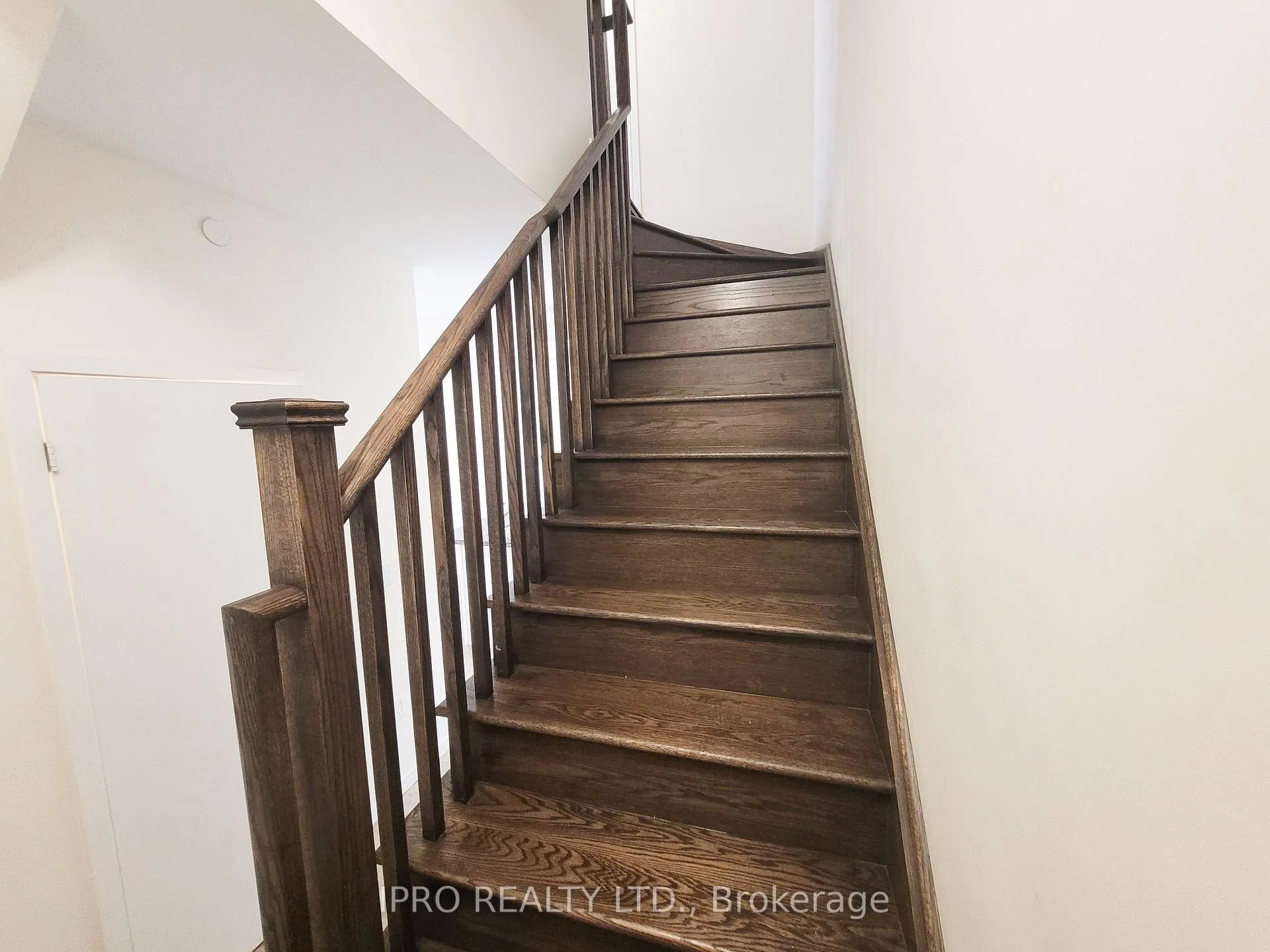 Photo 10 of Unit 47, 300 Alex Gardner Circle, Aurora, Aurora Heights — HOMEH