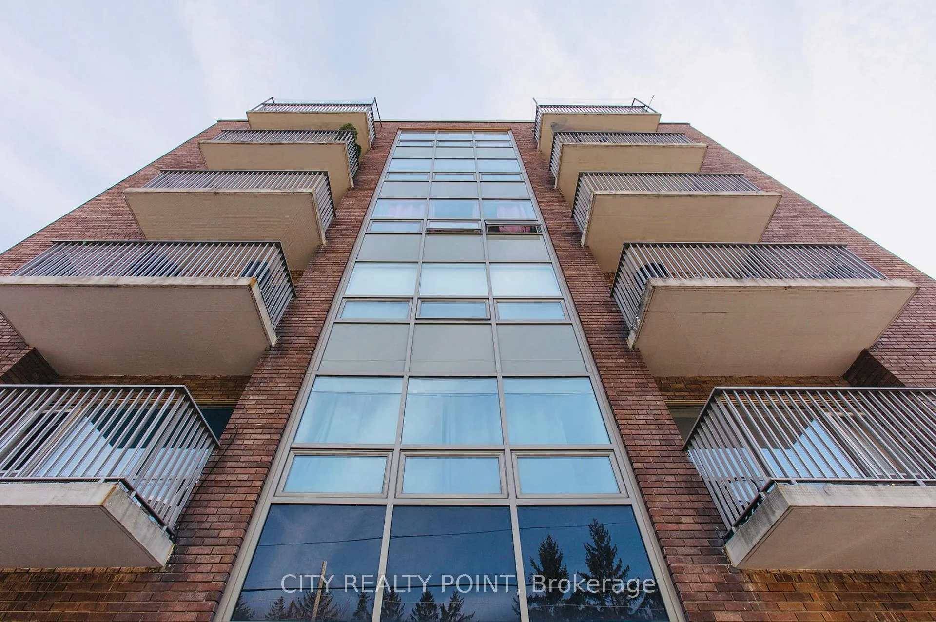 Front of Unit 506, 1291 Bayview Avenue N
