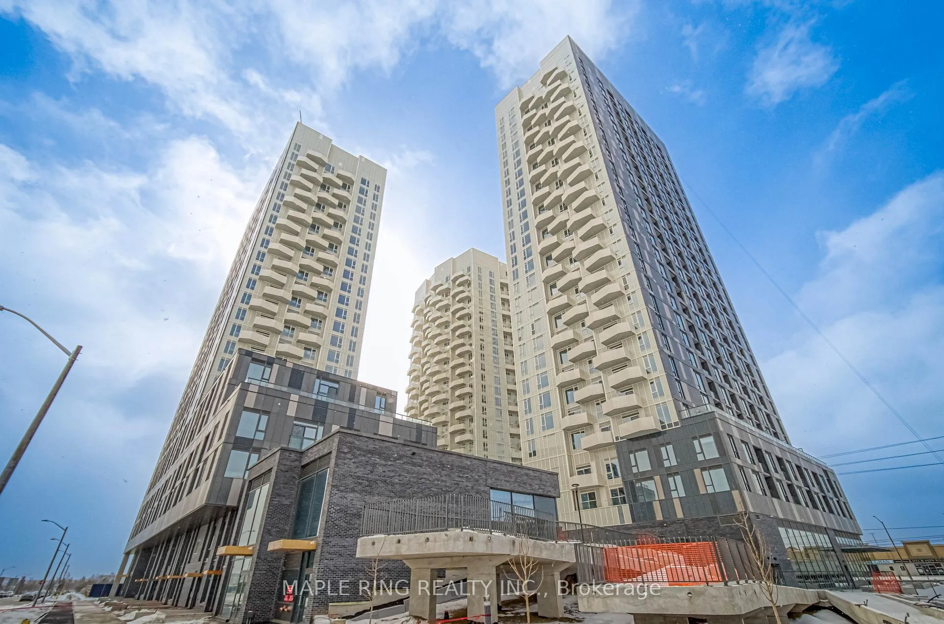 Photo 1 of Unit 1522, 498 Caldari Road, Vaughan, Concord — HOMEH