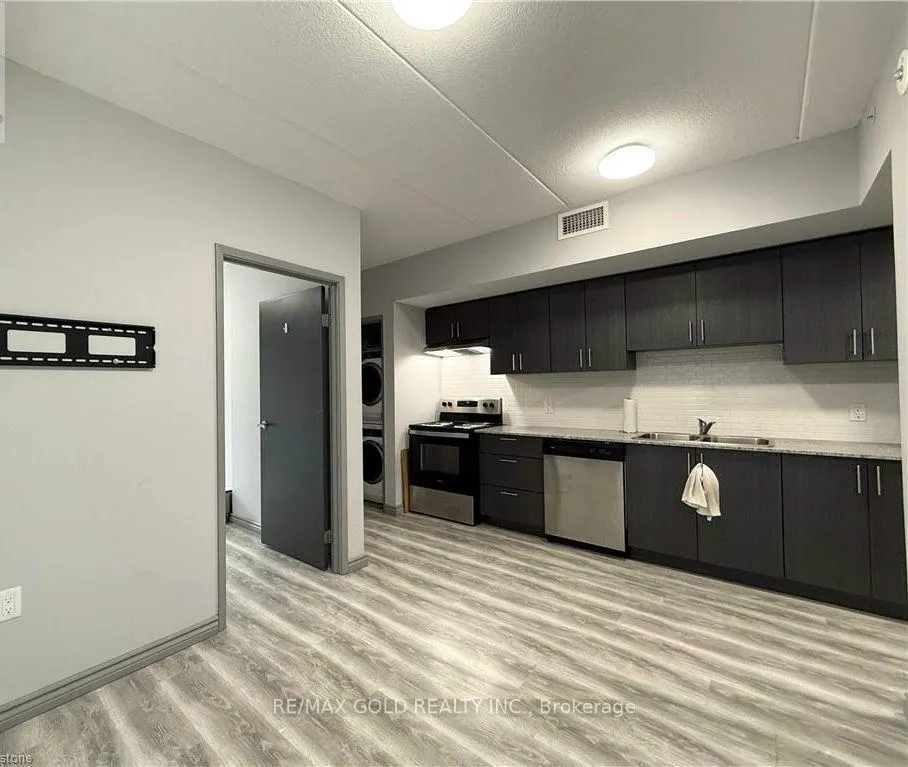 Photo 6 of Unit 104, 275 Larch Street, Waterloo — HOMEH