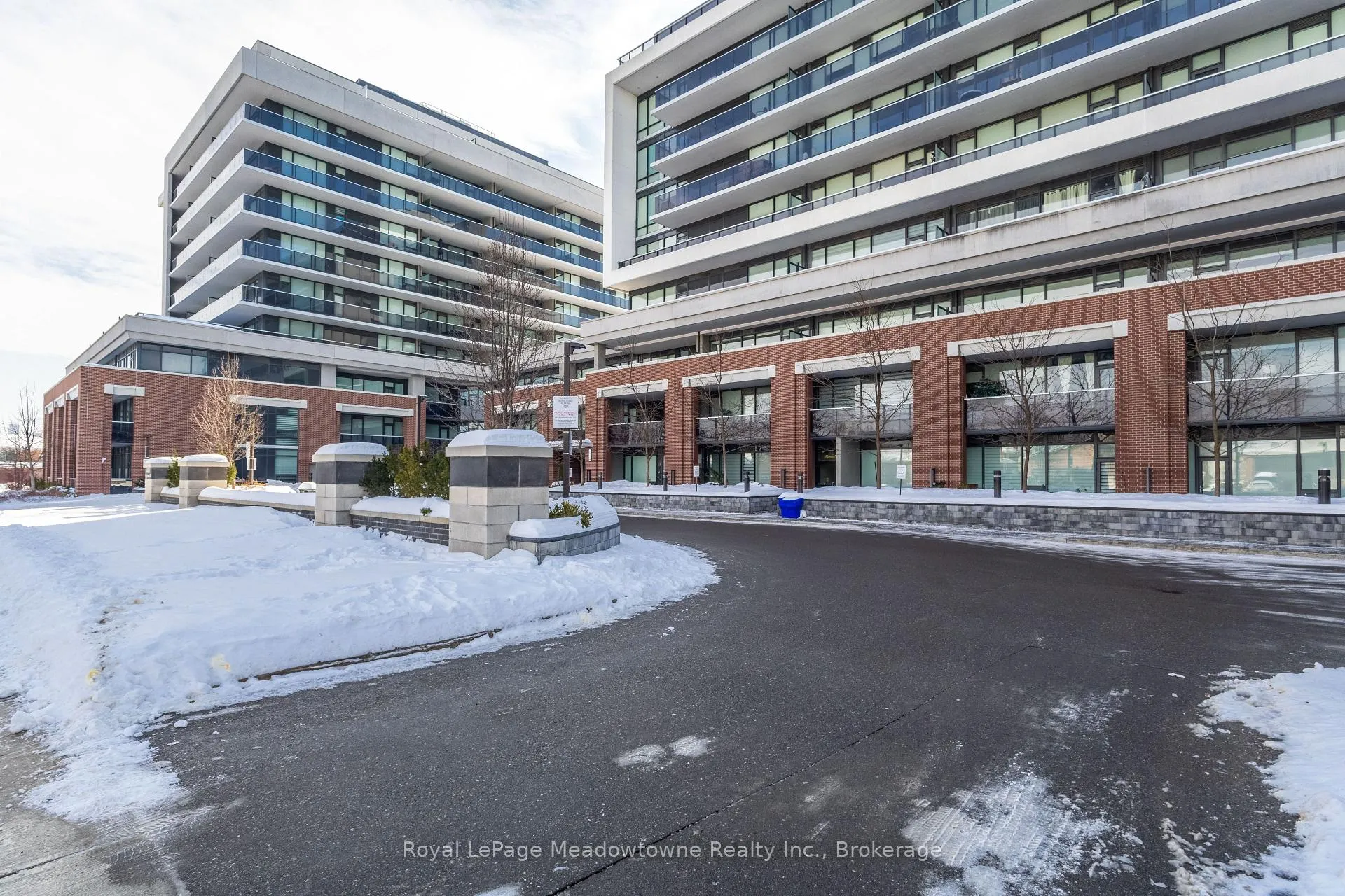 Photo 2 of Unit 313, 4800 Highway 7 Road, Vaughan, East Woodbridge — HOMEH