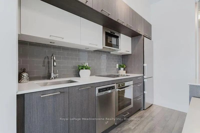 Photo 7 of Unit 313, 4800 Highway 7 Road, Vaughan, East Woodbridge — HOMEH