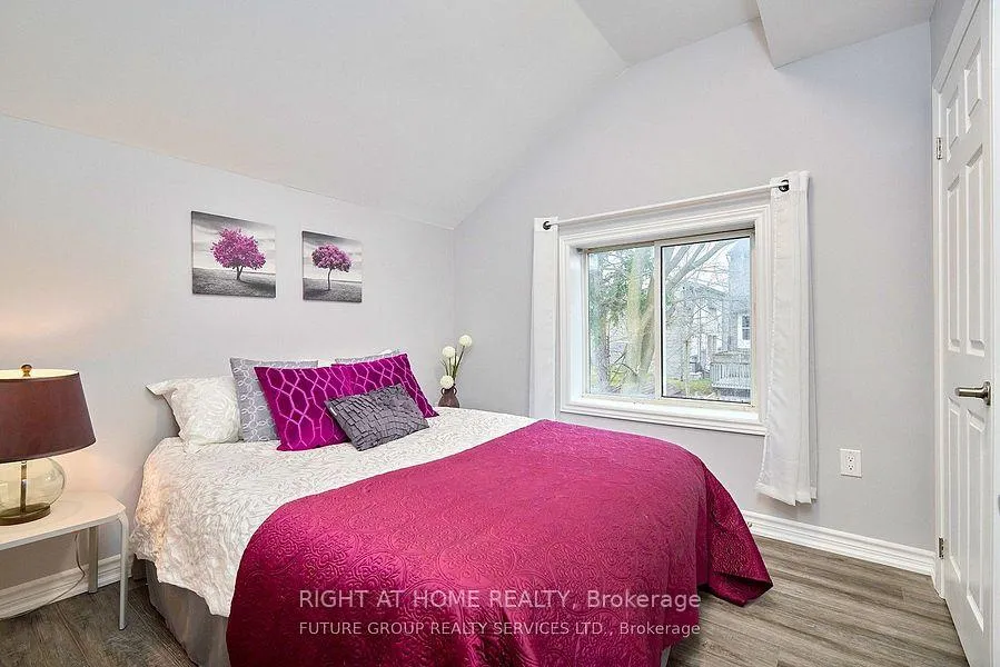 Photo 8 of Unit B, 156 peel Street, Barrie, Wellington — HOMEH