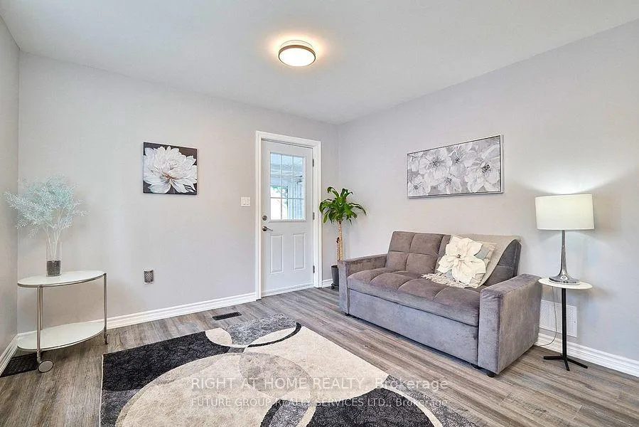 Photo 13 of Unit B, 156 peel Street, Barrie, Wellington — HOMEH
