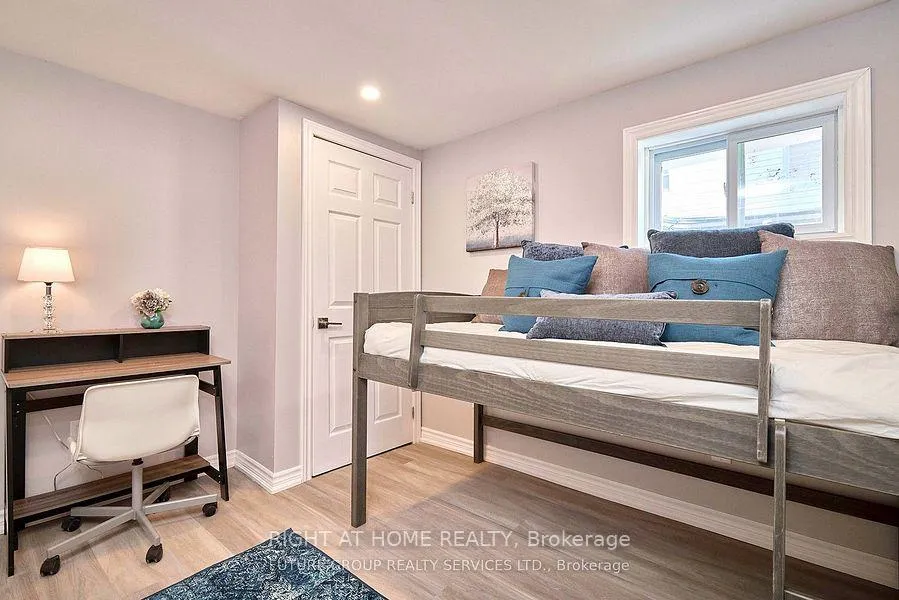 Photo 3 of Unit Lower level, 156 Peel Street, Barrie, Wellington — HOMEH