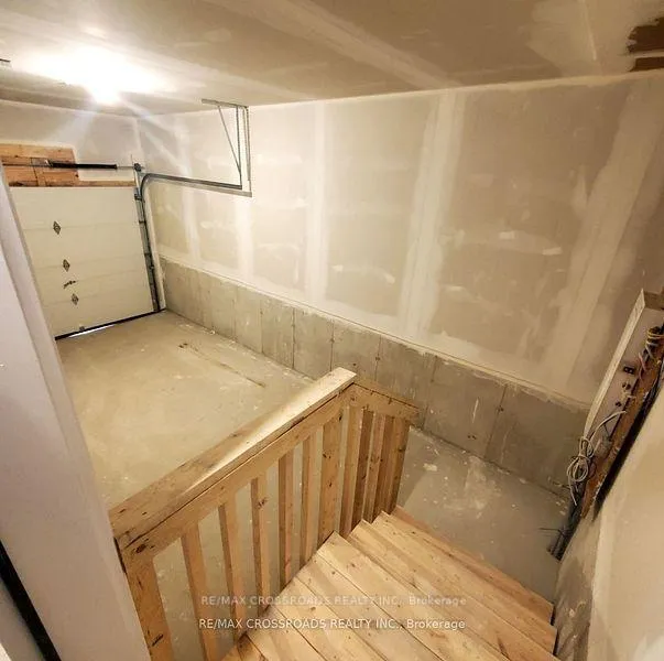 Photo 11 of 6 Silo Mews, Barrie, Rural Barrie Southeast — HOMEH