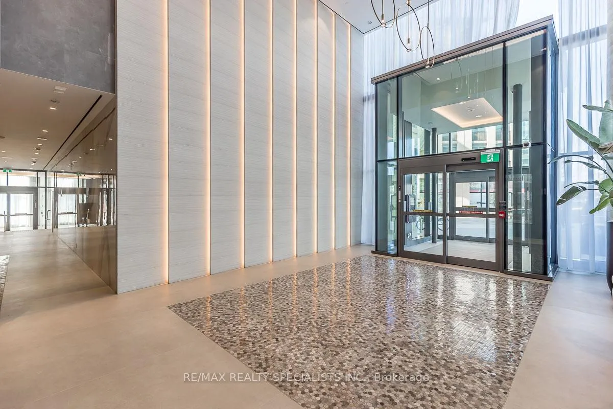 Photo 5 of Unit PH-09, 7890 Jane Street, Vaughan, Vaughan Corporate Centre — HOMEH