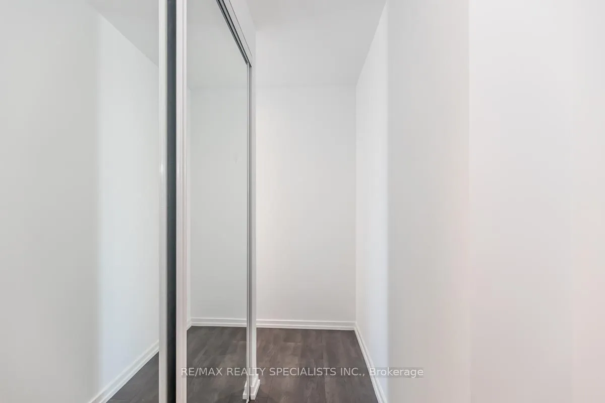 Photo 10 of Unit PH-09, 7890 Jane Street, Vaughan, Vaughan Corporate Centre — HOMEH