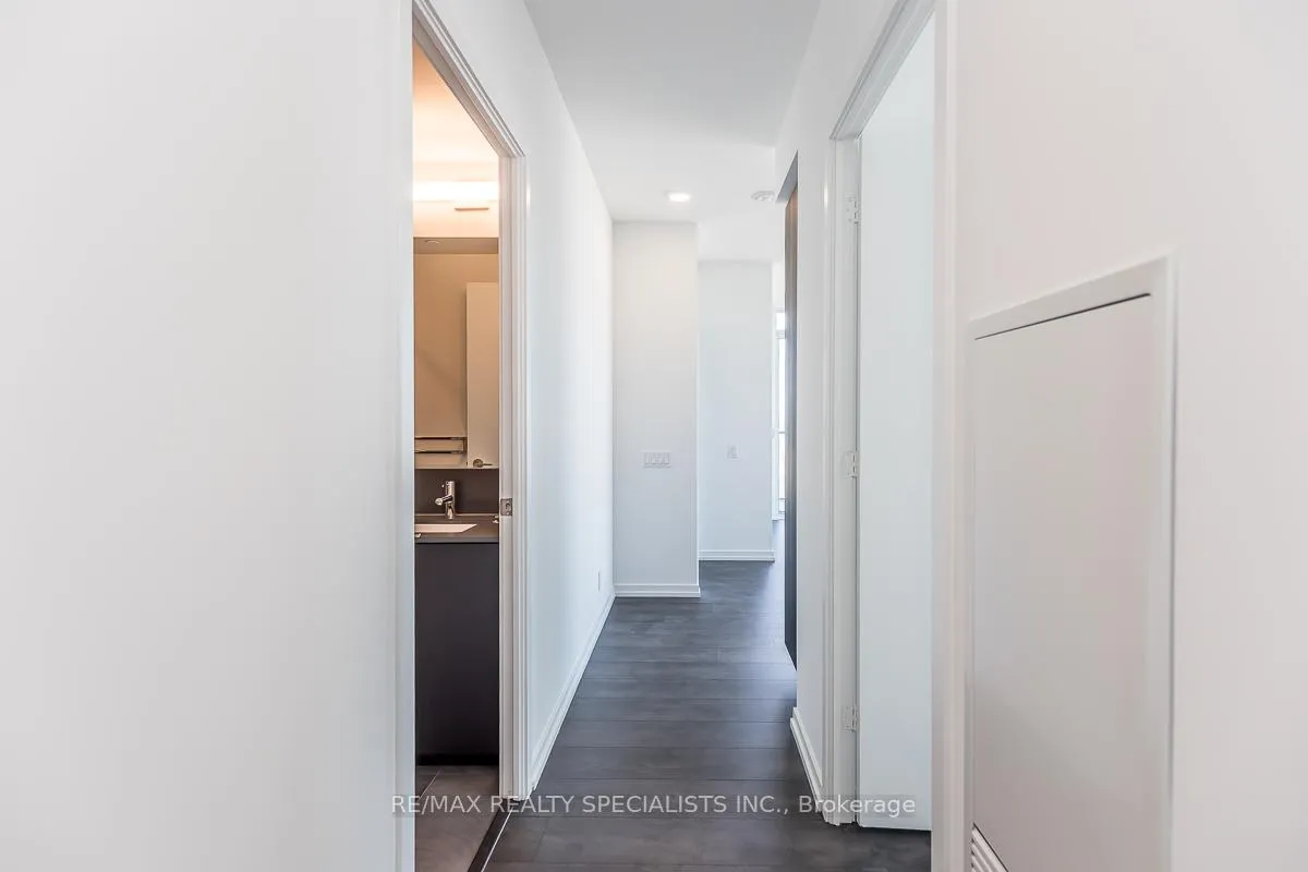 Photo 12 of Unit PH-09, 7890 Jane Street, Vaughan, Vaughan Corporate Centre — HOMEH