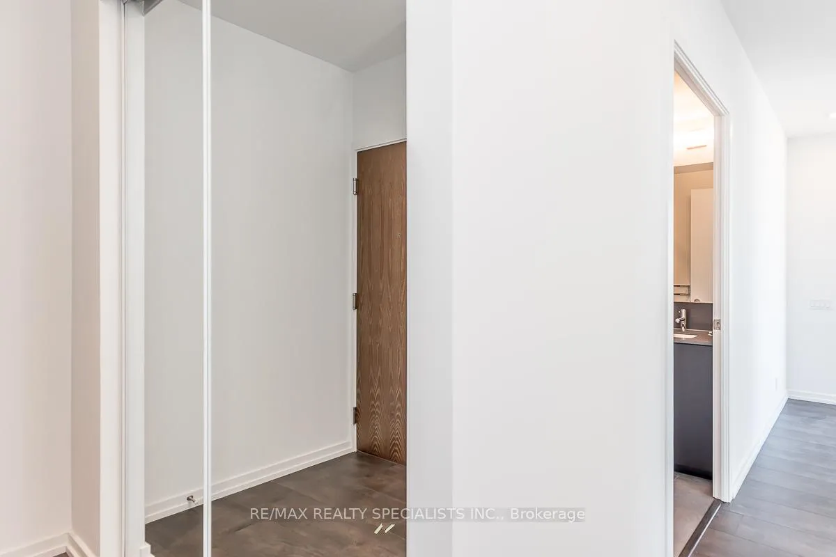 Photo 13 of Unit PH-09, 7890 Jane Street, Vaughan, Vaughan Corporate Centre — HOMEH