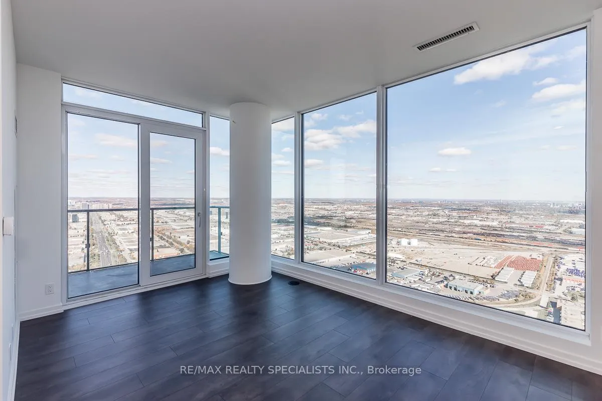 Photo 14 of Unit PH-09, 7890 Jane Street, Vaughan, Vaughan Corporate Centre — HOMEH