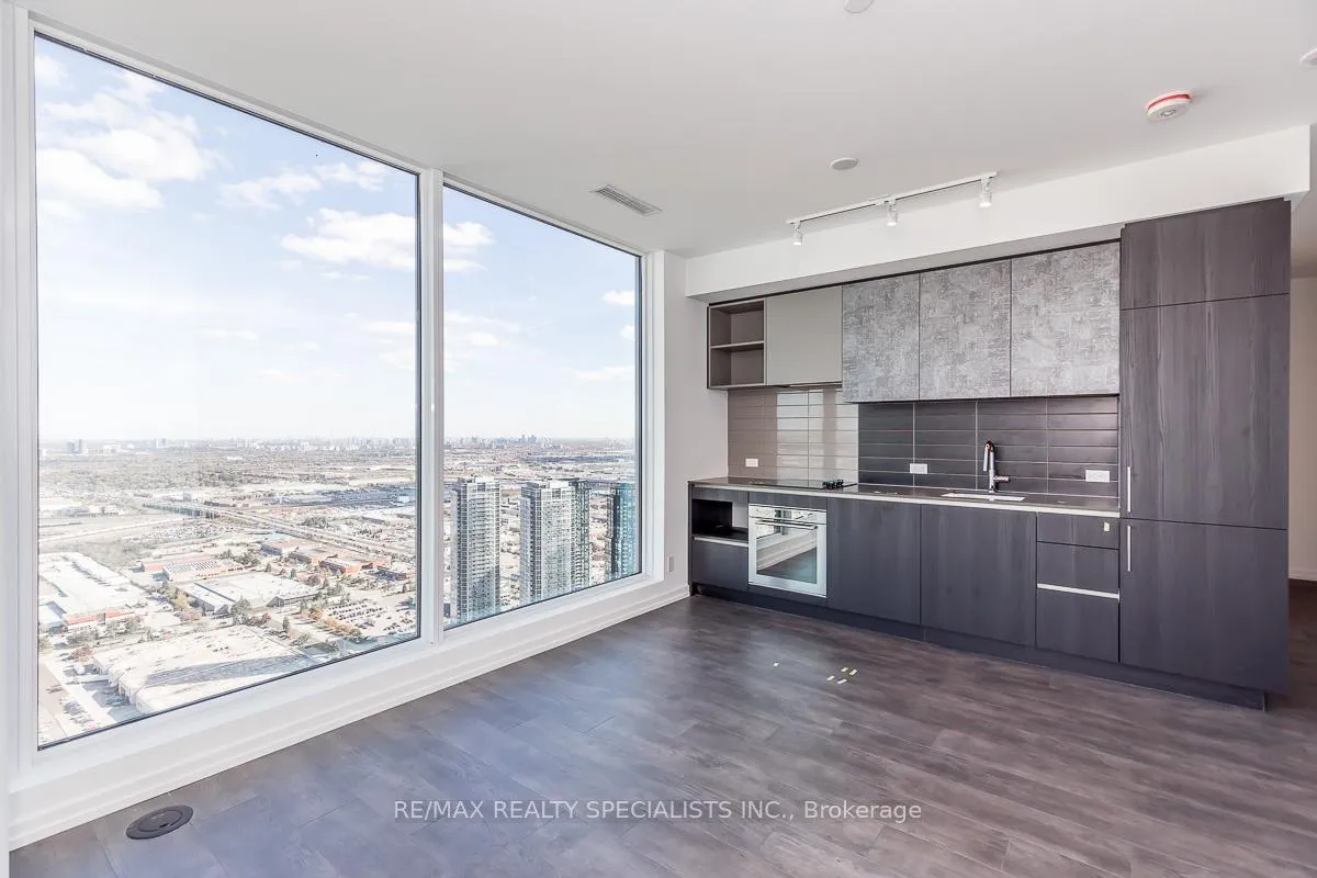 Photo 20 of Unit PH-09, 7890 Jane Street, Vaughan, Vaughan Corporate Centre — HOMEH