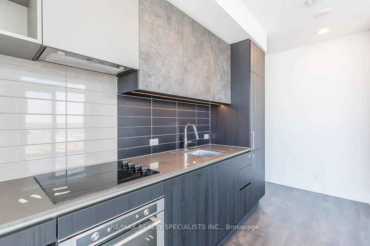 Photo 25 of Unit PH-09, 7890 Jane Street, Vaughan, Vaughan Corporate Centre — HOMEH