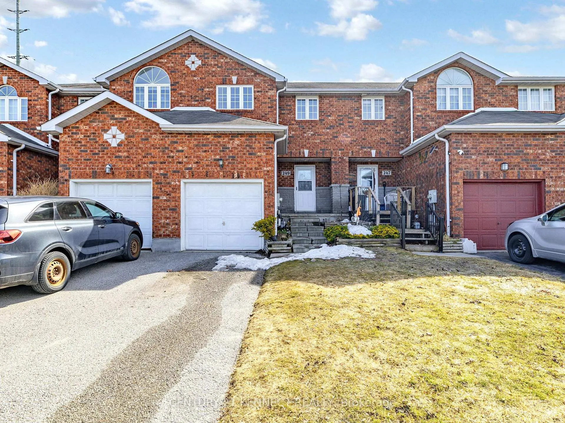 Photo 2 of 249 Stanley Street, Barrie, Bayfield — HOMEH
