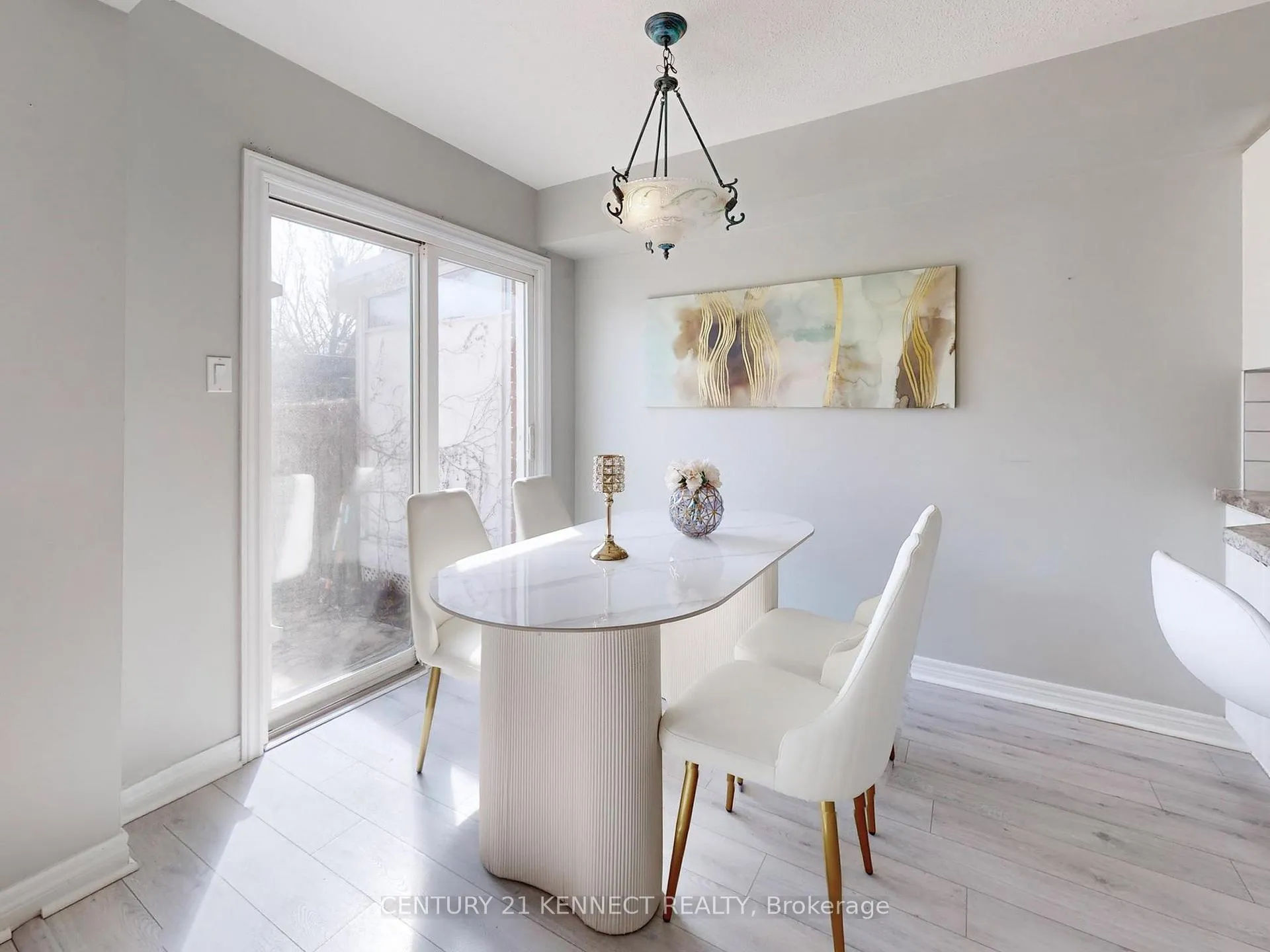 Photo 11 of 249 Stanley Street, Barrie, Bayfield — HOMEH