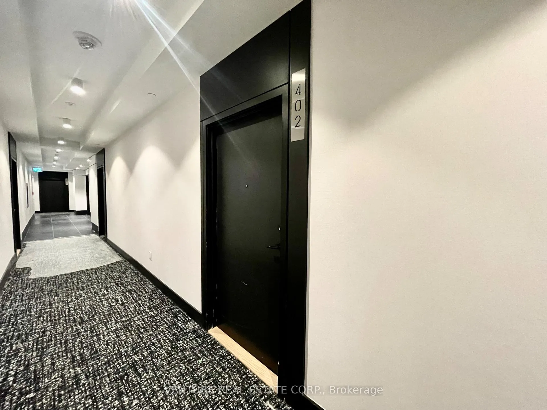 Photo 3 of Unit 402, 1480 Bayly Street, Pickering, Bay Ridges — HOMEH