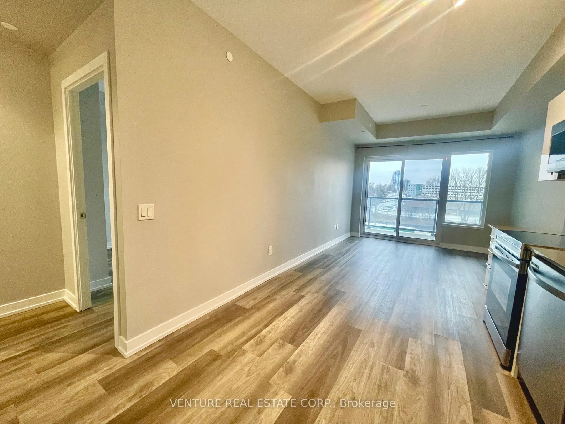Photo 6 of Unit 402, 1480 Bayly Street, Pickering, Bay Ridges — HOMEH