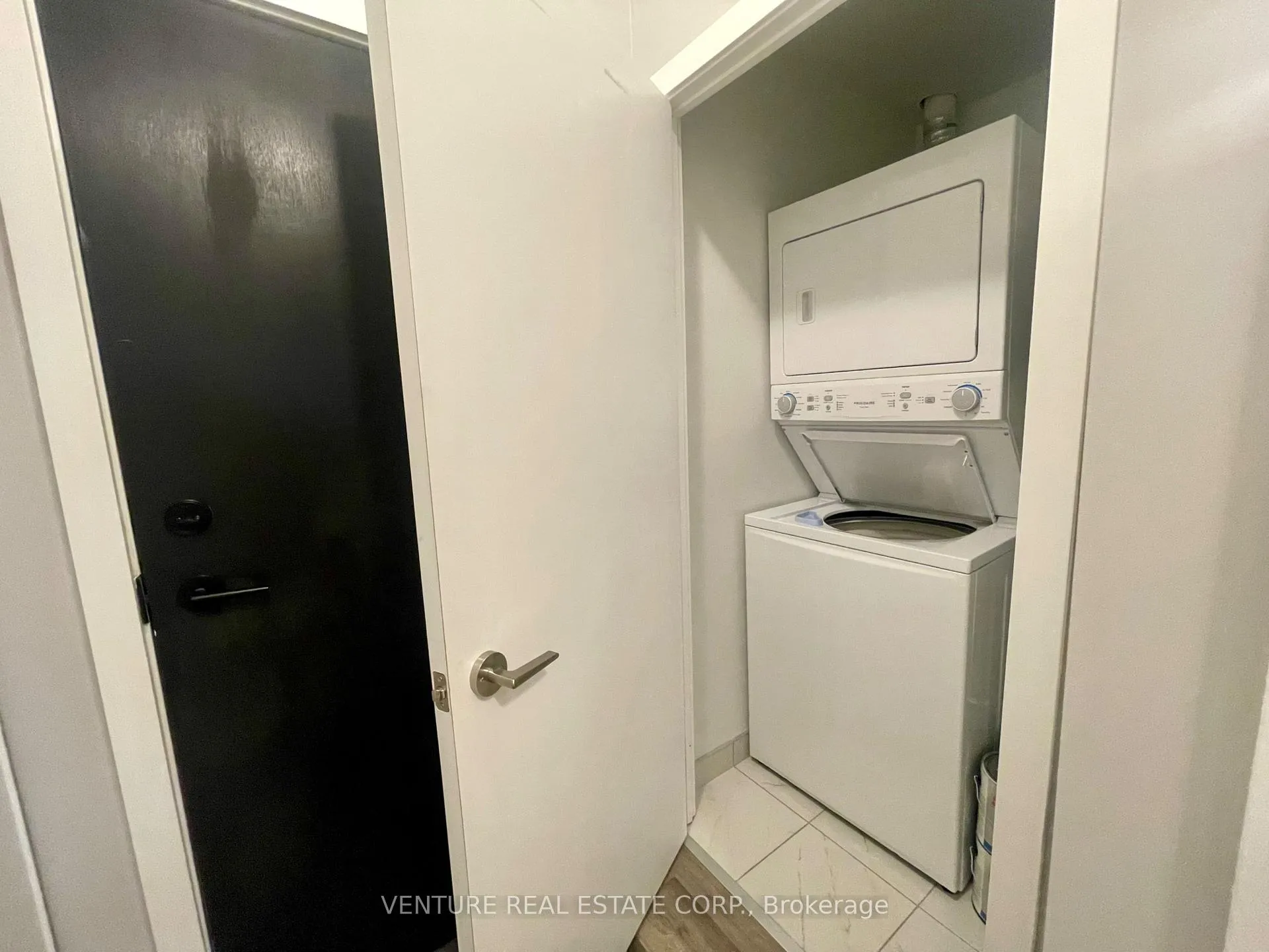 Photo 11 of Unit 402, 1480 Bayly Street, Pickering, Bay Ridges — HOMEH