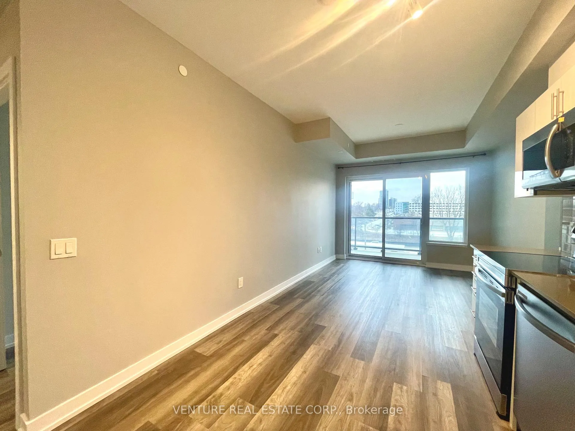 Photo 16 of Unit 402, 1480 Bayly Street, Pickering, Bay Ridges — HOMEH