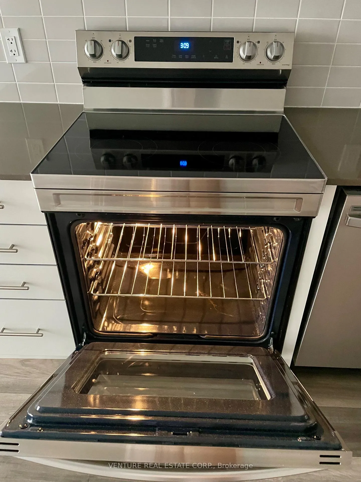 Photo 19 of Unit 402, 1480 Bayly Street, Pickering, Bay Ridges — HOMEH