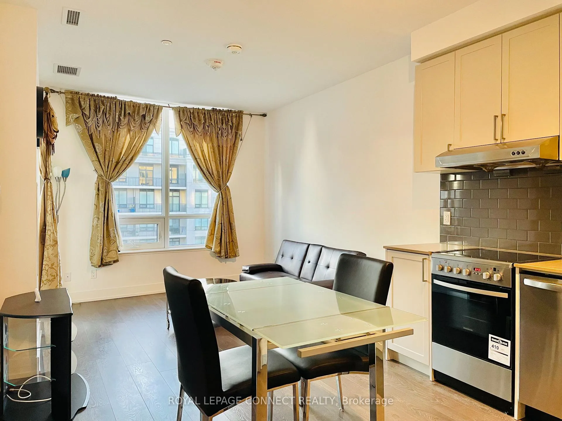 Photo 12 of Unit 701E, 278 Buchanan Drive, Markham, Unionville — HOMEH