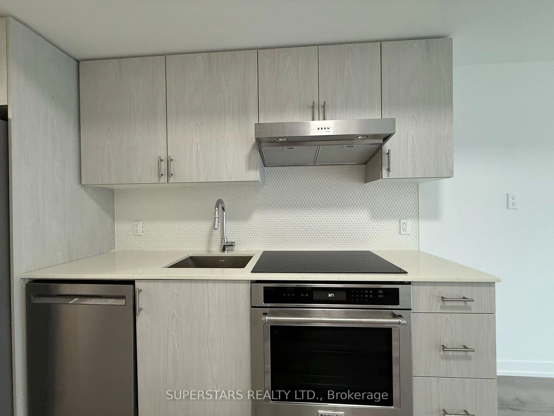 Photo 8 of Unit 308, 485 Logan Avenue, Toronto, South Riverdale — HOMEH